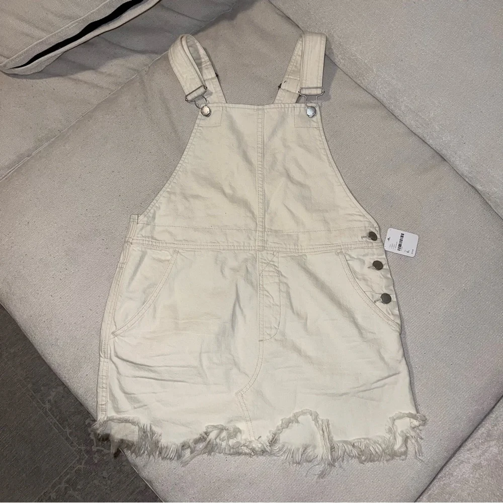 Free people torn up distressed denim jumper in white - Picture 4 of 9